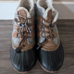 Cozy‎ Kids' Winter Boots - Gray and Brown